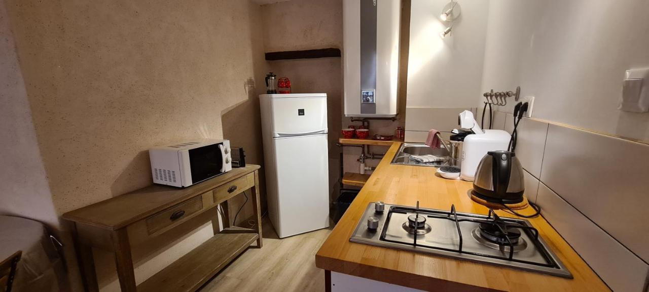 Les Studios De St Guilhem Saint-Guilhem-le-Desert Exteriör bild