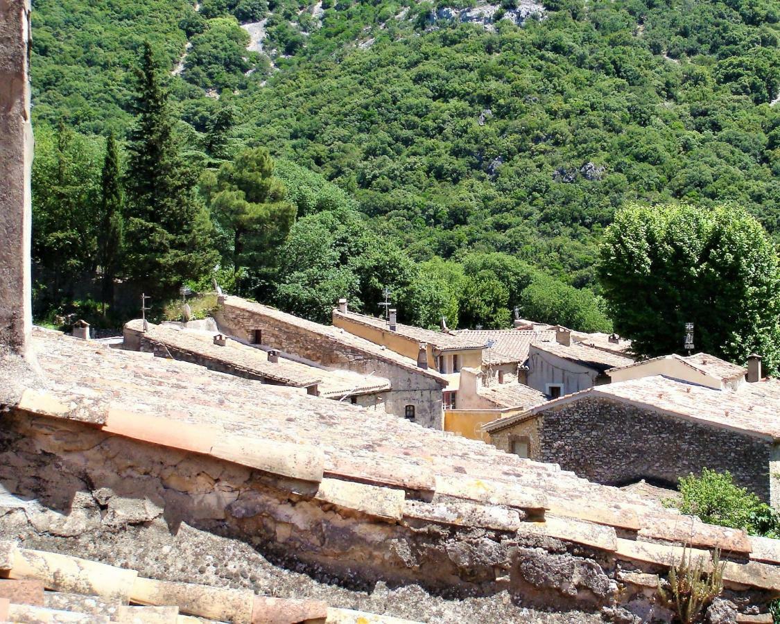 Les Studios De St Guilhem Saint-Guilhem-le-Desert Exteriör bild